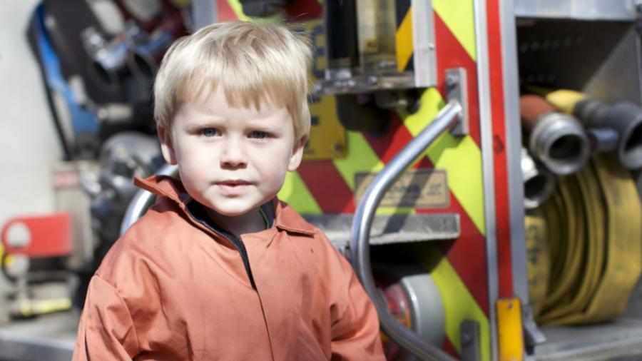 child-fire-engine