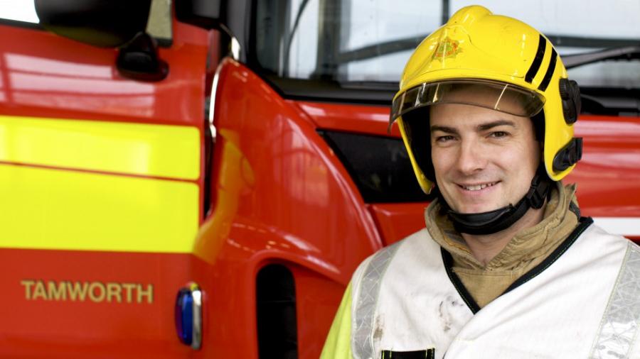 firefighter-helmet-front-engine