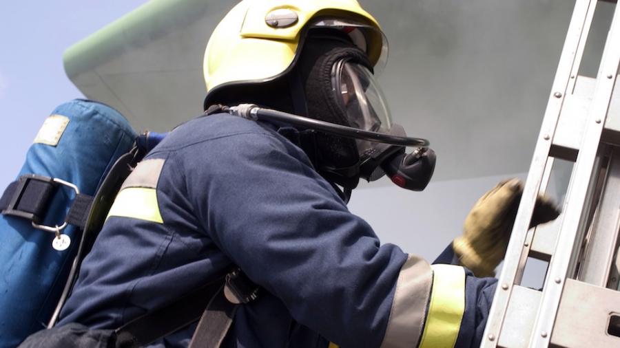 firefighter-mask-ladder