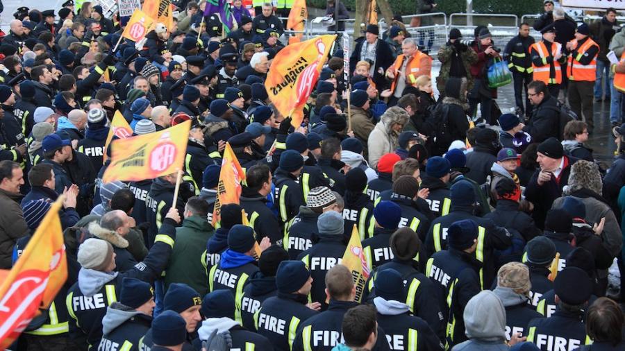 large-protest-firefighters