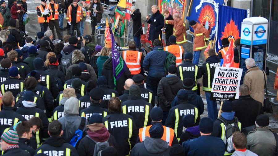 protest-speech-no-cuts