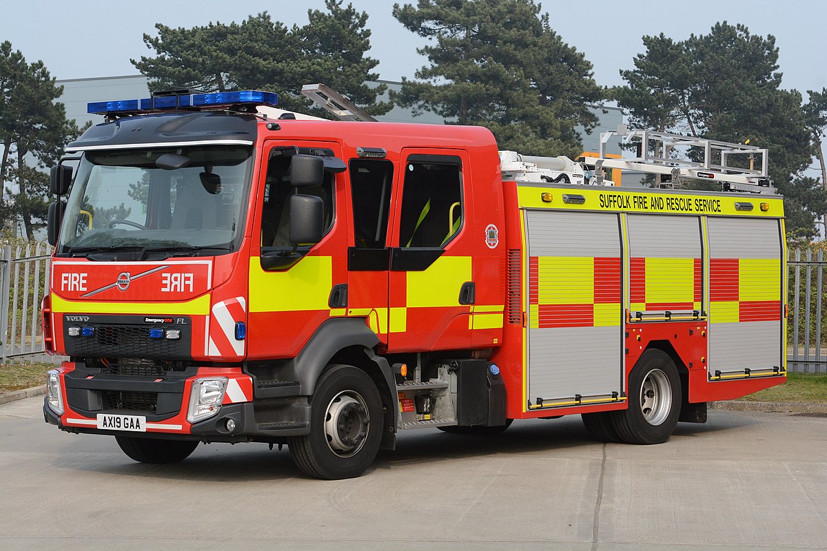 Suffolk fire and rescue service fire appliance 