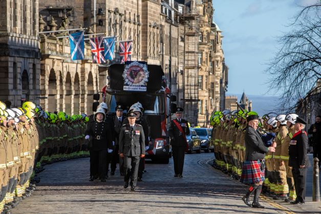 Guard of honour for Barry Martins funeral cortege credit Craig Maclean