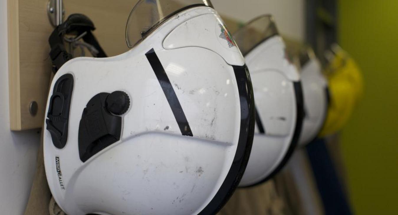 helmets hanging row