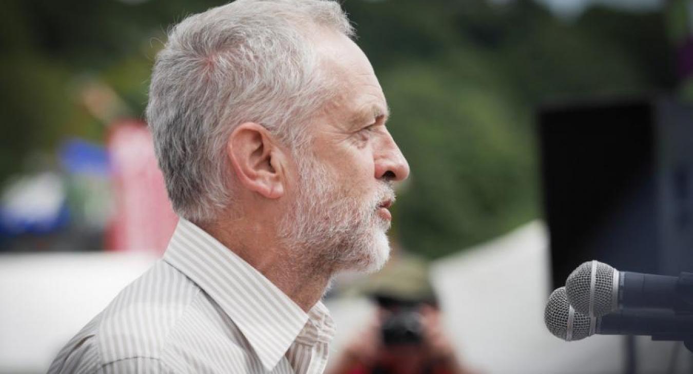 Jeremy-Corbyn-profile-microphone