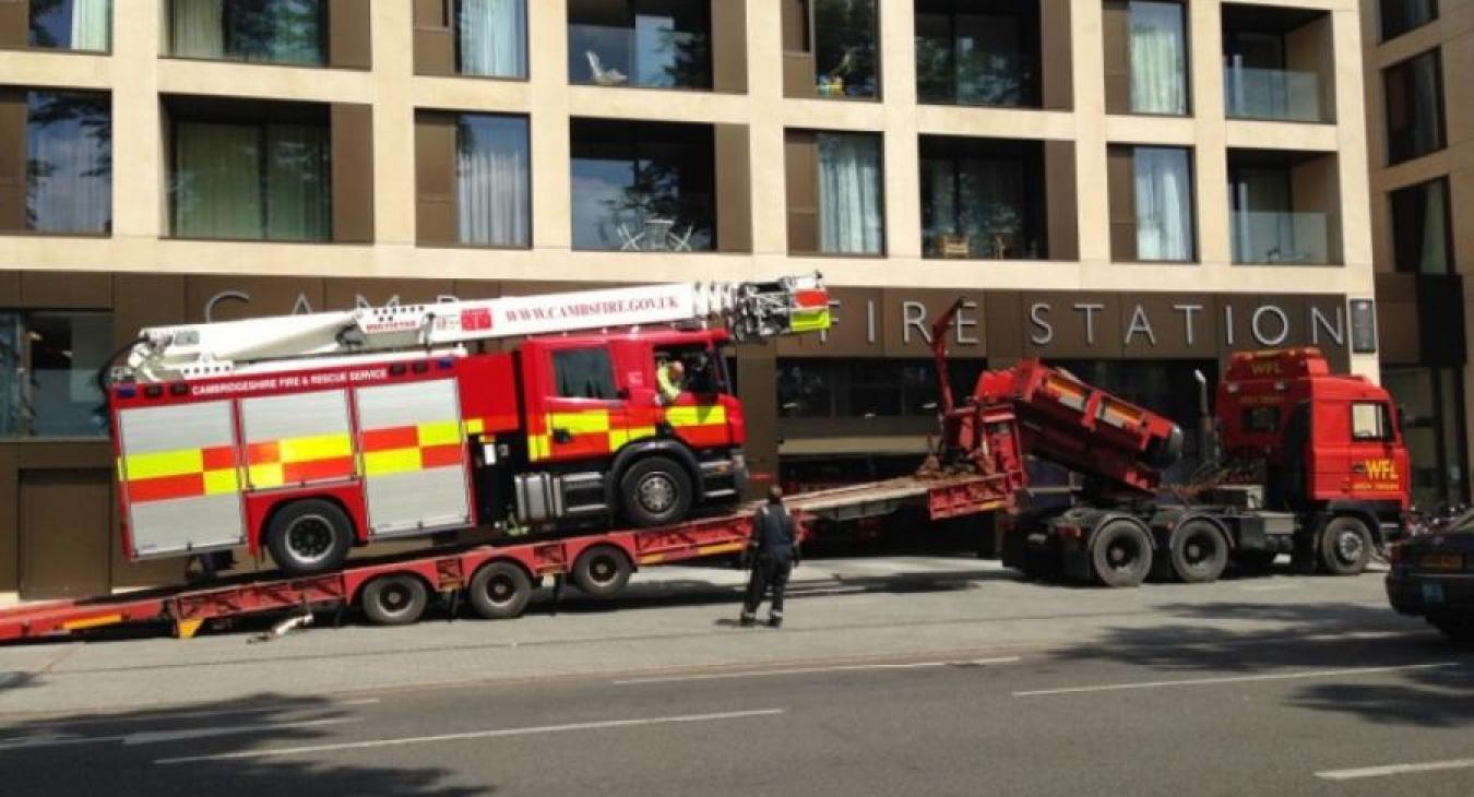 engine-on-trailer-carrier-transporter