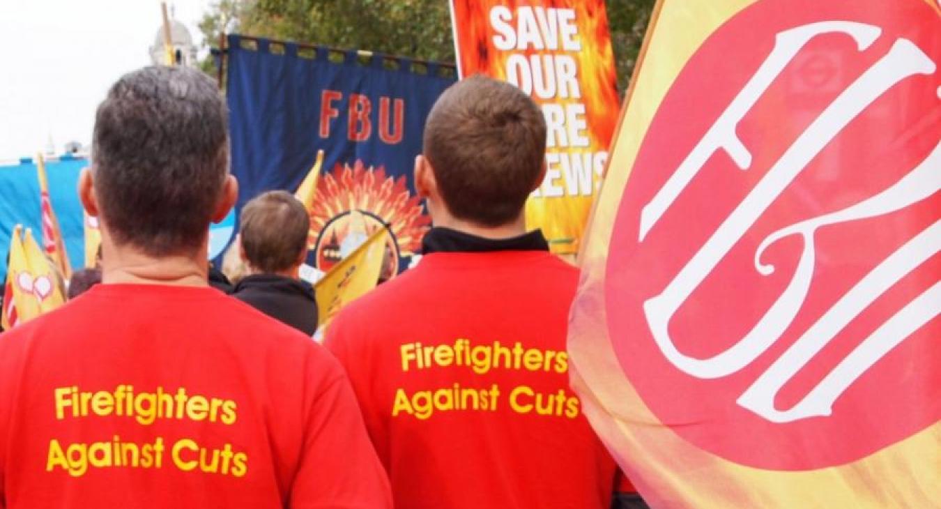 firefighters-against-custs-jumpers-flags-protest