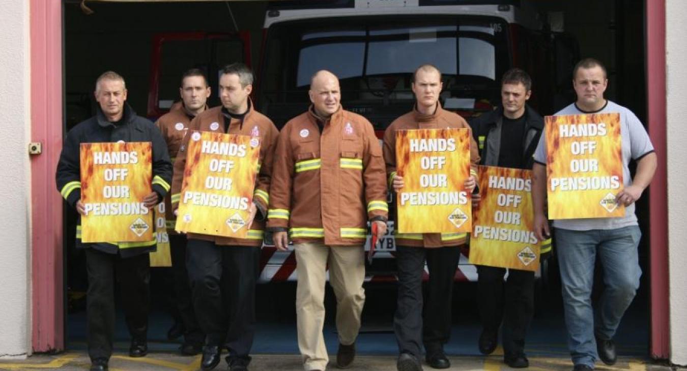 hand-off-our-pensions-placards-statiion-engine-protest