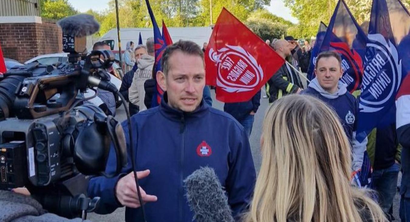 Birmingham bin workers - steve talks to media
